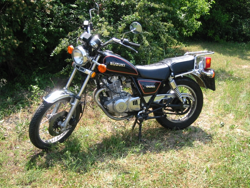 Suzuki GN250